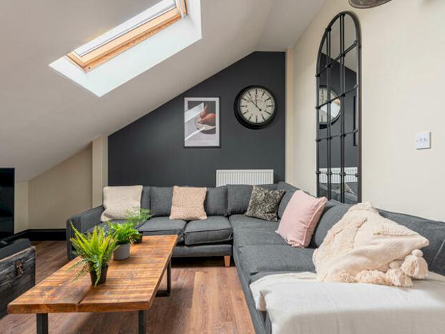 Apartment for rent in Bede Island, Old Wharf