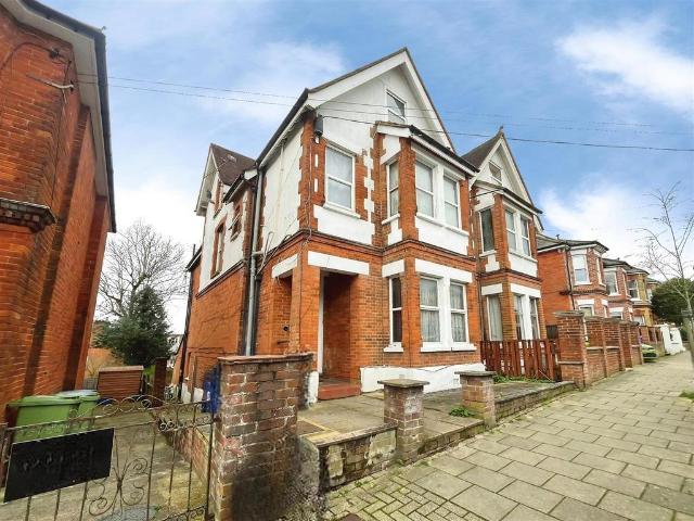 House for sale in Cargate, Aldershot