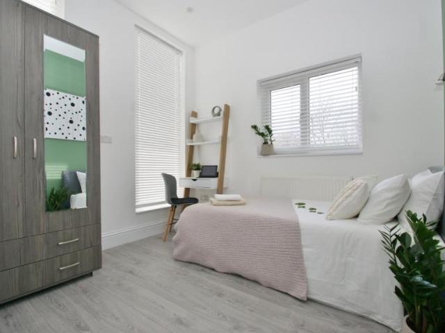 Room for rent in London Borough of Ealing, Greater London