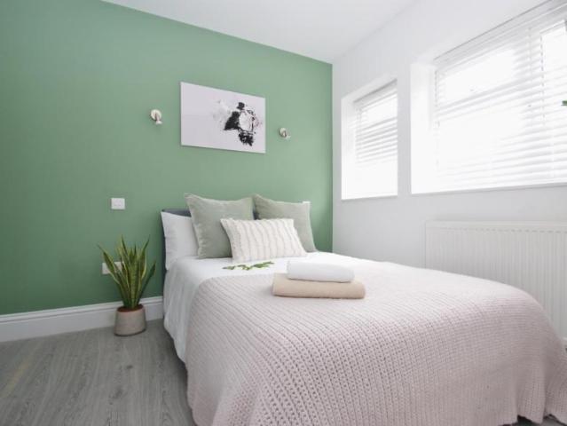 Room for rent in London Borough of Ealing, Greater London