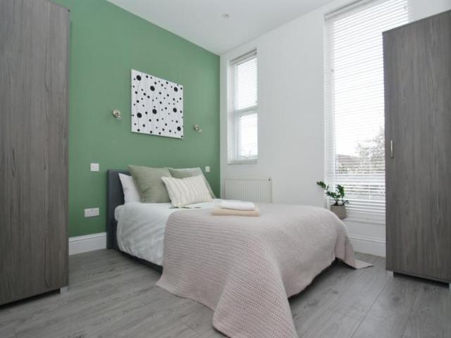 Room for rent in London Borough of Ealing, Greater London