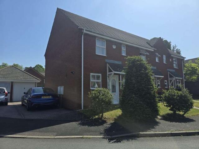 Cottage for rent in Boley Park, Staffordshire
