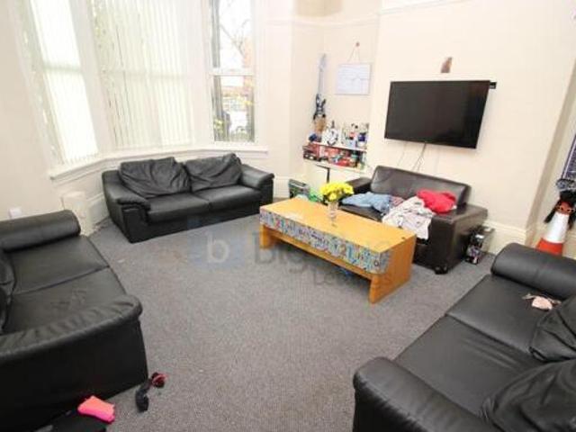 House for sale in Headingley, West Yorkshire