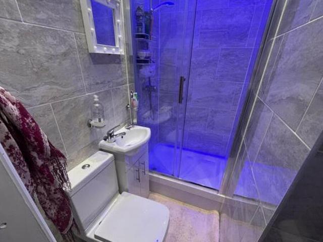 House for sale in Headingley, West Yorkshire