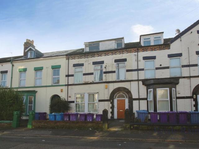 House for sale in Stoneycroft, Calderstones