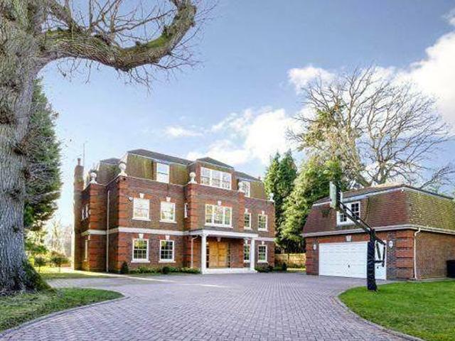 House for rent in Surrey