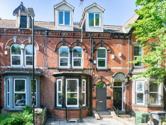 House for sale in Hyde Park, West Yorkshire