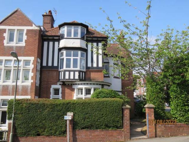 Townhouse for rent in Newtown, Exeter