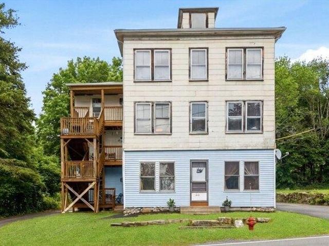 House for sale in North Uxbridge, Massachusetts
