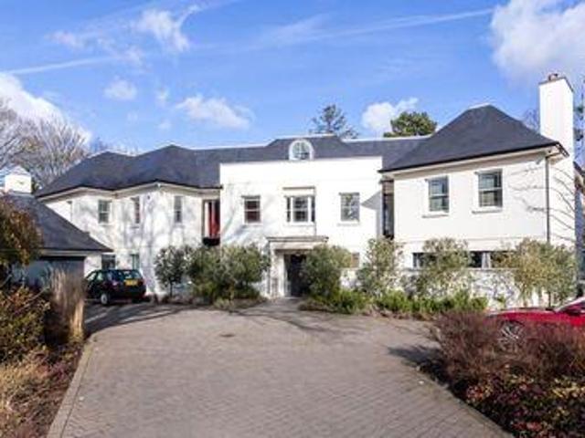 House for sale in Kingston Upon Thames, Greater London