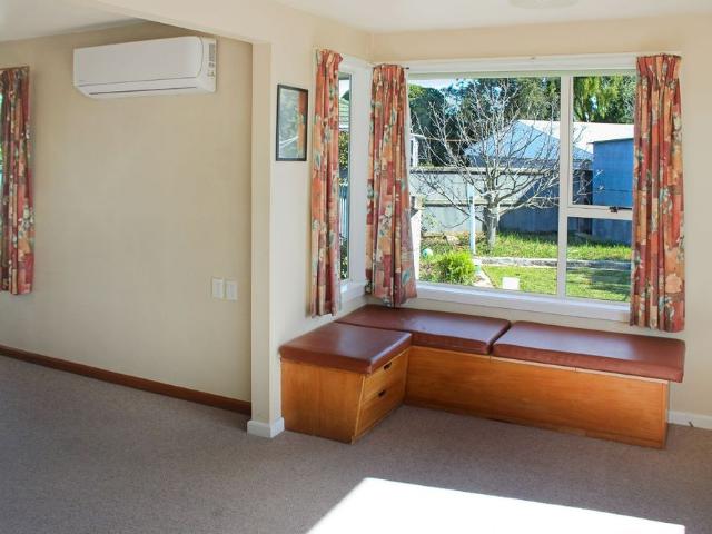 House for rent in Chaslands, Canterbury