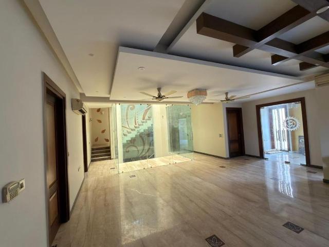 House for rent in Hariana