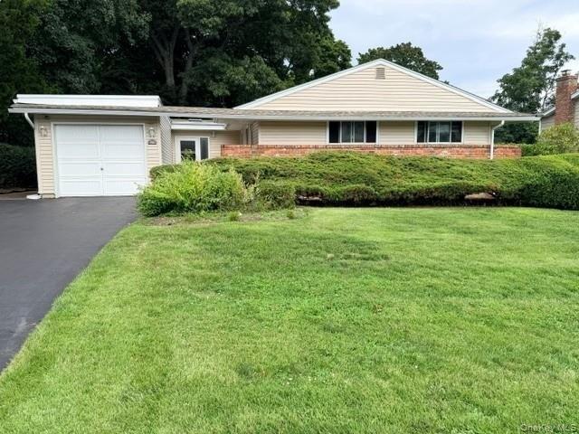 House for sale in Smithtown, New York