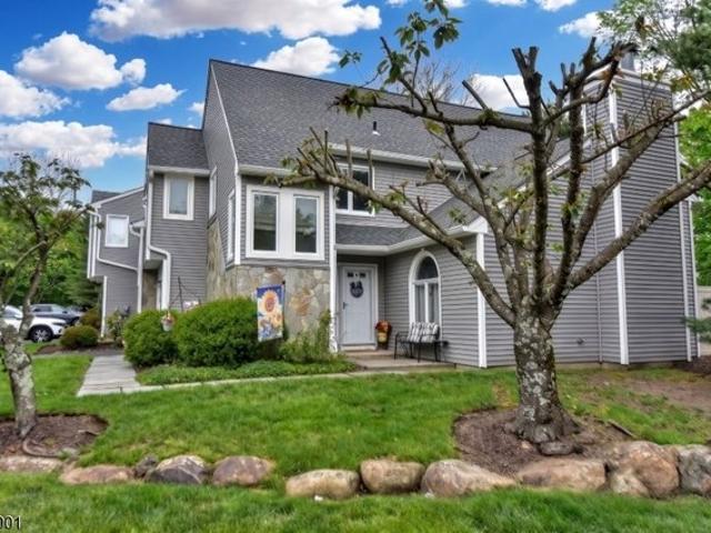 Townhouse for sale in Rockaway, New Jersey