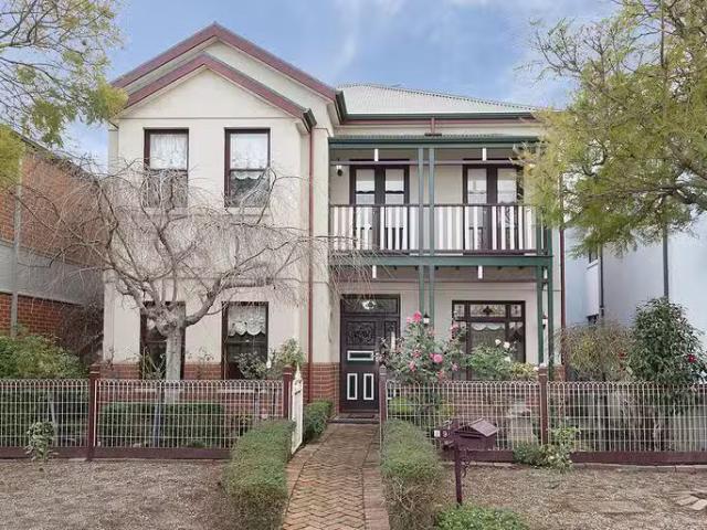 House for rent in Newport