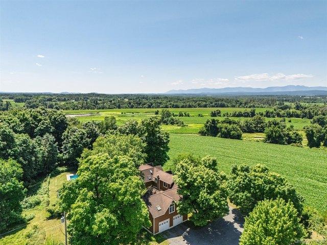 House for sale in Kinderhook, New York