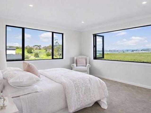 House for rent in Paremoremo