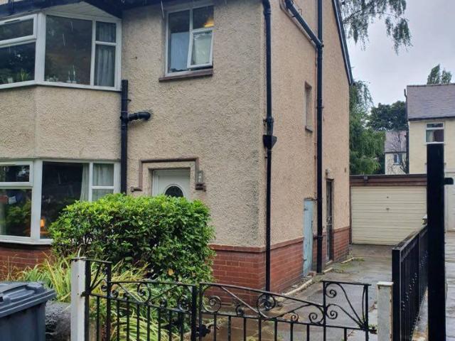 House for rent in Hyde Park, West Yorkshire