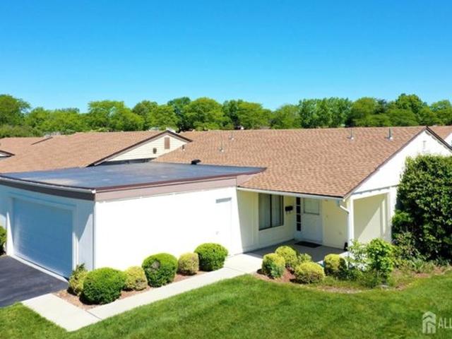 Townhouse for sale in Cedar Knolls, New Jersey