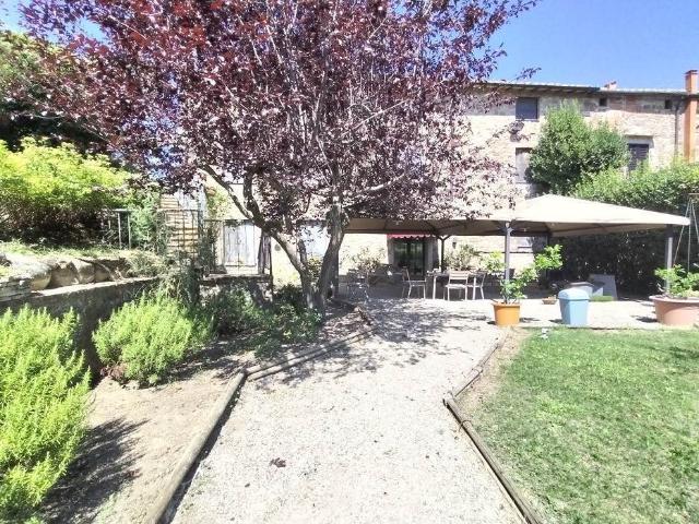 Casa in vendita a Radicofani, Toscana