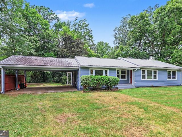 House for sale in Moreland, Georgia