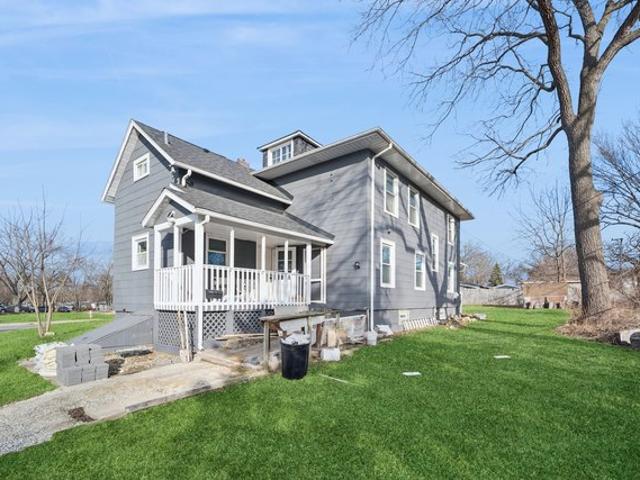 House for sale in Streamwood, Illinois