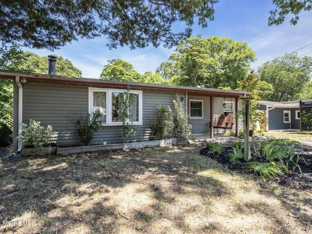 House for sale in Waretown, New Jersey