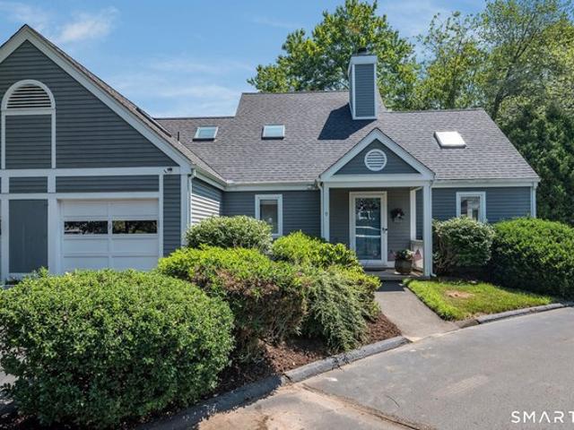 Townhouse for sale in Madison, Connecticut