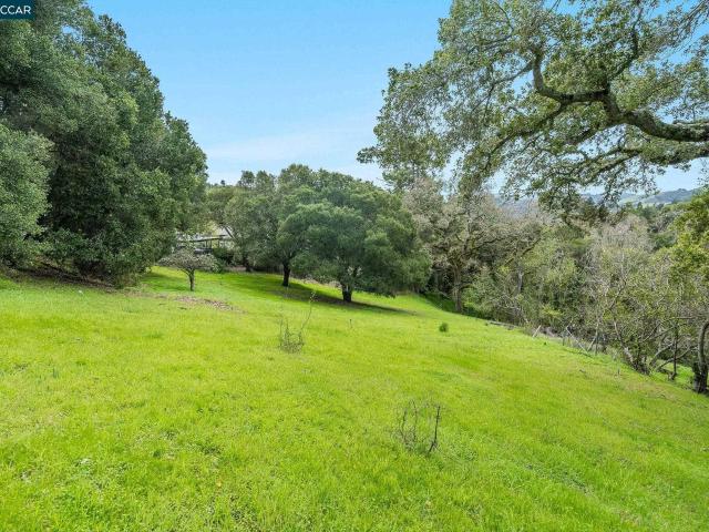 Land for sale in Orinda, California