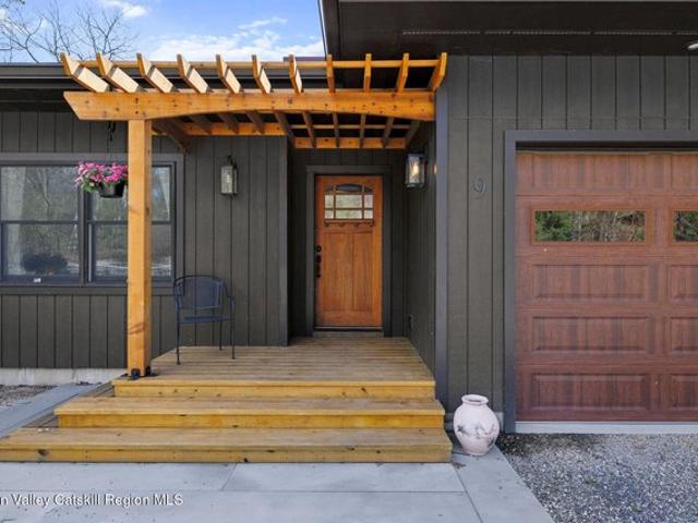 House for sale in Bearsville, New York