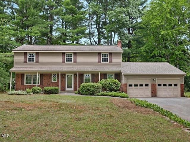 House for sale in Saratoga, New York