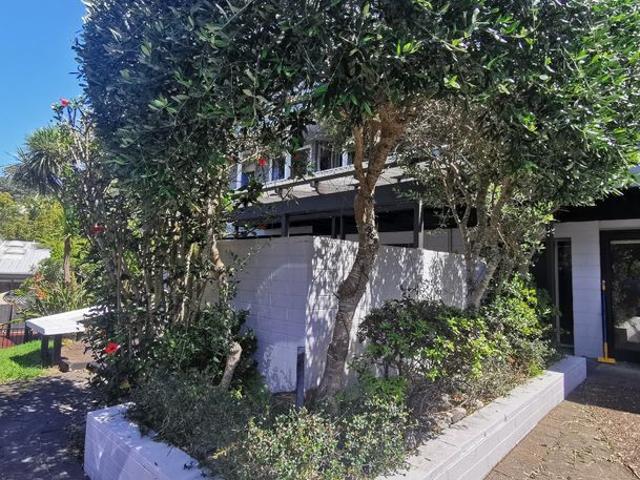 House for rent in Northcote, Kaipātiki
