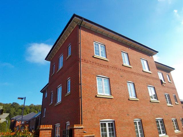 Apartment for rent in Prestolee, Lee Bank