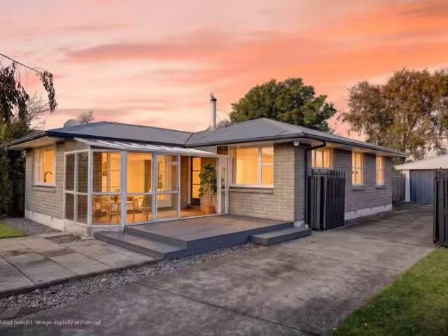House for sale in Chaslands, Canterbury