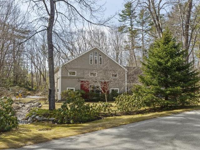 House for sale in Cumberland Center, Maine