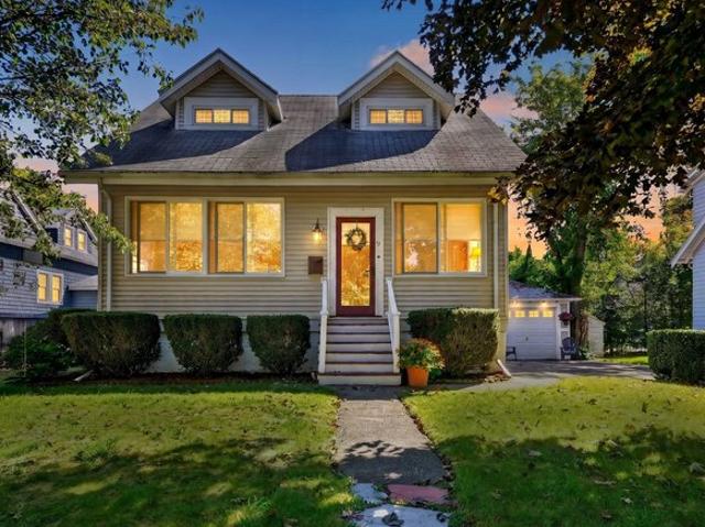 House for sale in Wyoming, Melrose