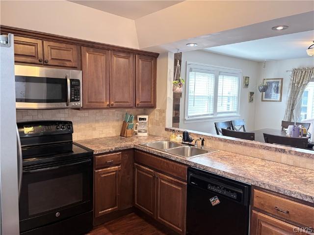 House for sale in Caughdenoy, Oswego County