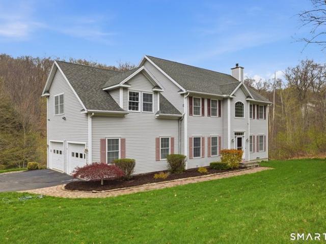 House for sale in Oxford, Connecticut