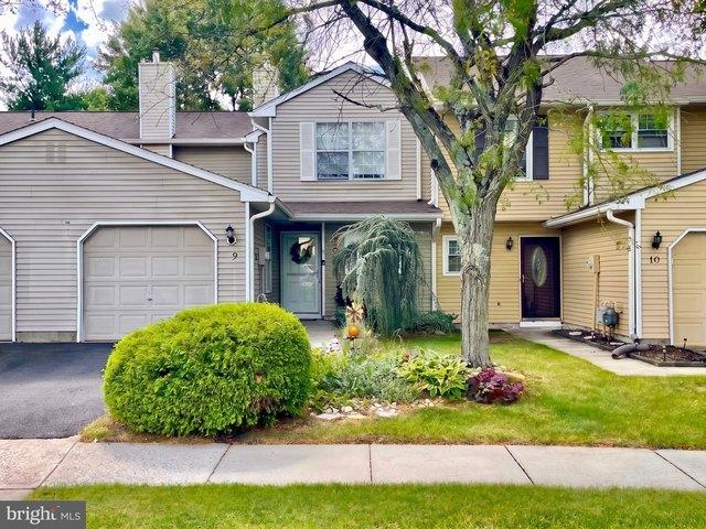 Townhouse for sale in Bordentown, Burlington County
