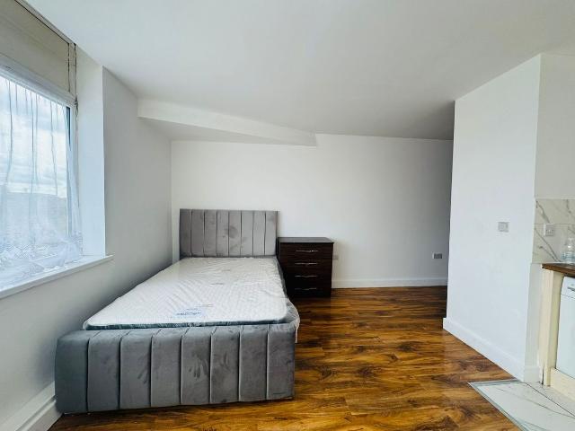 Studio for rent in Greater London