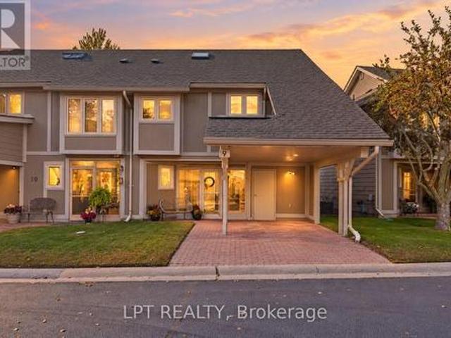 Townhouse for sale in Davy Point Private Residences, Keswick