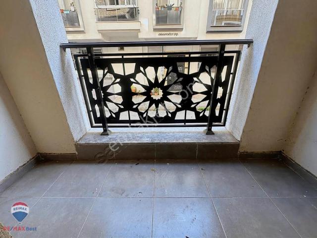Karşiyaka, İzmir içerisinde satılık mülk