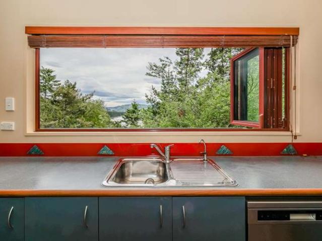 House for sale in Otakou