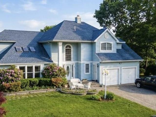 House for sale in Centereach, New York