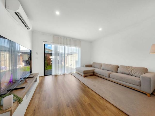 Townhouse for rent in Camerons Creek, Victoria