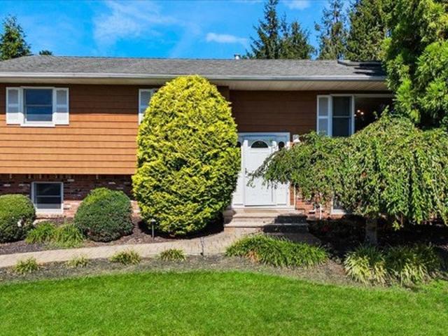 House for sale in Orangeburg, Rockland County