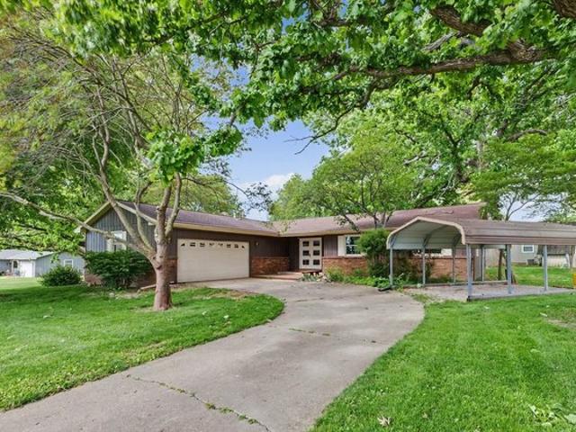House for sale in Sidney, Illinois