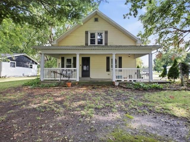 House for sale in Ashmore, Illinois