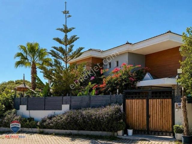 Şifne Mahallesi, Çeşme içerisinde satılık Villa