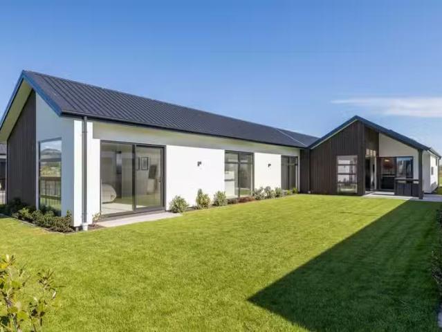 House for sale in Chaslands, Canterbury